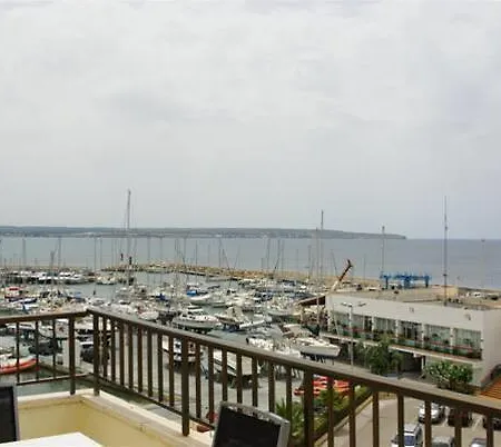 Embat Hotell